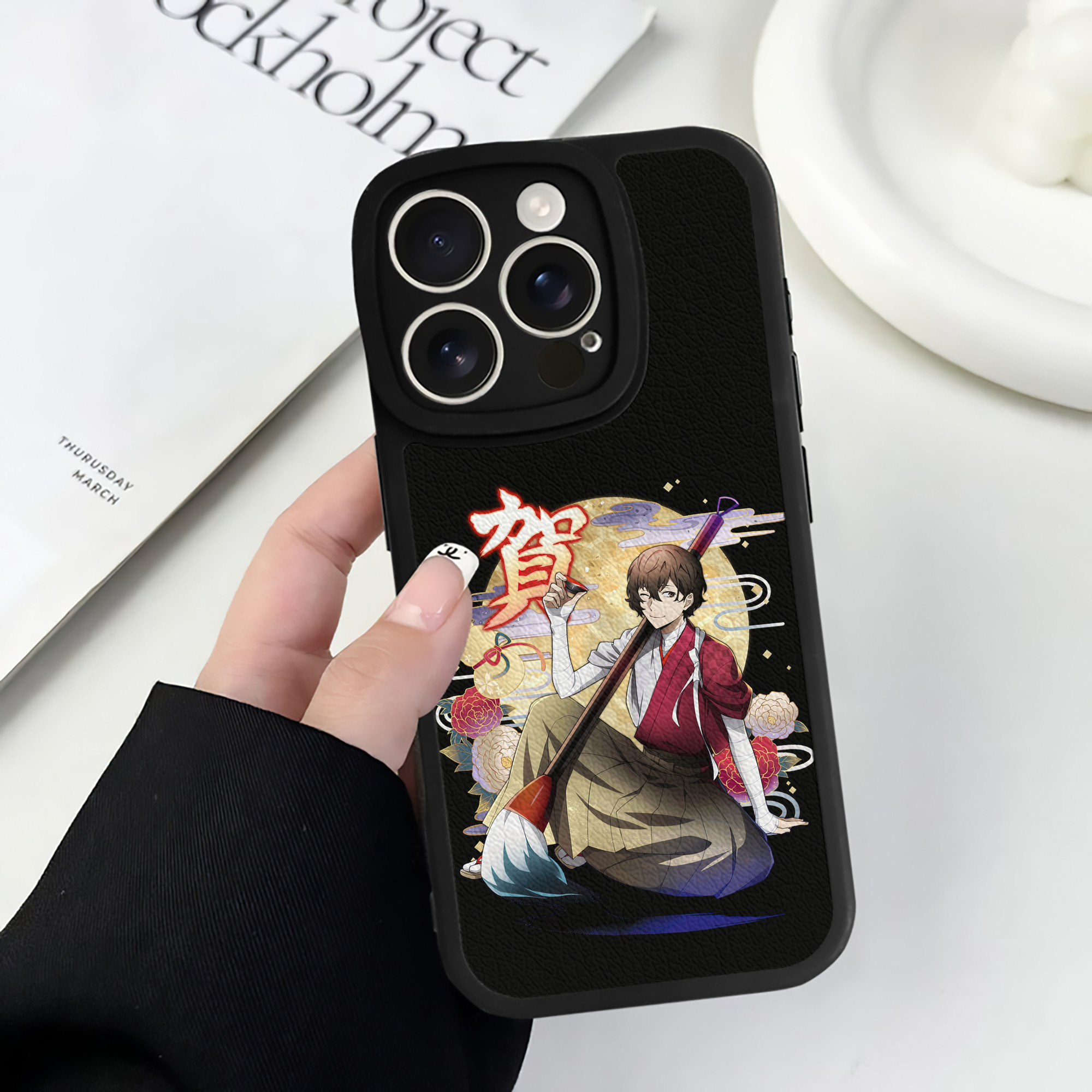 （画像用） 文豪ストレイドッグス Bungo Stray Dogs 【iPhone 16シリーズ対応】シリコンスマホケース（レザー調） 材質：シリコン